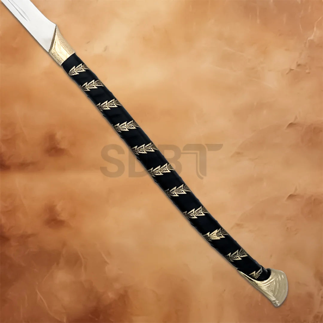 Detailed view of the High Elven Warrior Sword replica handle with black grip, gold Elven leaf pattern, and decorative pommel.
