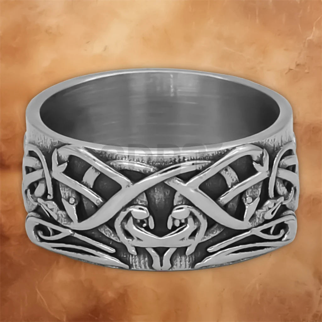 Nordic Viking Knot ring for men and women featuring an intricate Celtic knot design with a polished finish.
